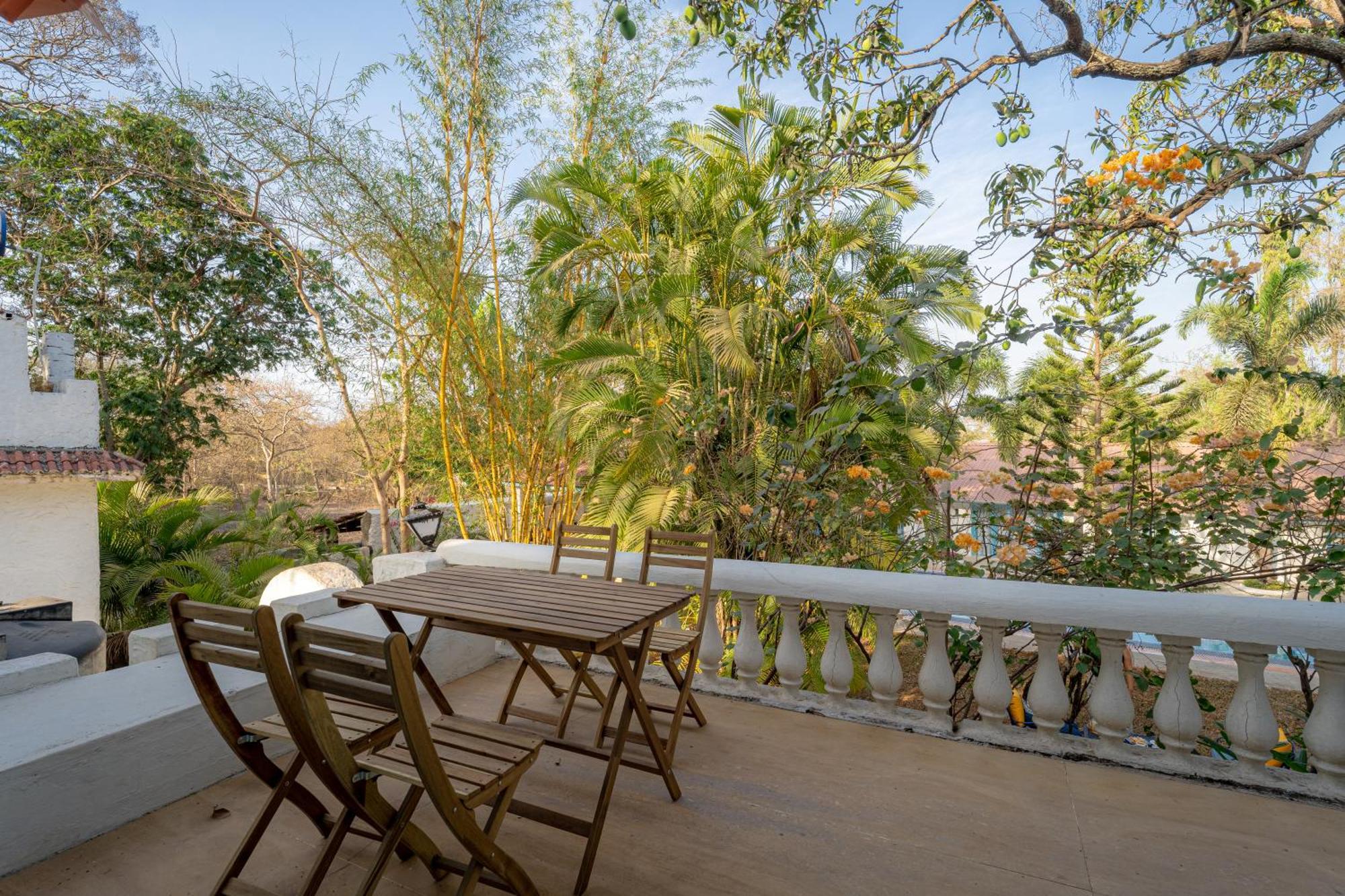Lohonostays Villa Santorini 阿里巴格 外观 照片